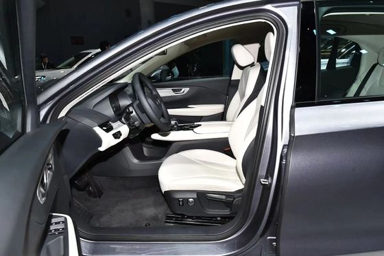 Benzin veya Elektrikli Yakıt 2024 Hongqi Eqm5 Araç Siyah Renk Verimli Koltuk Havalandırması