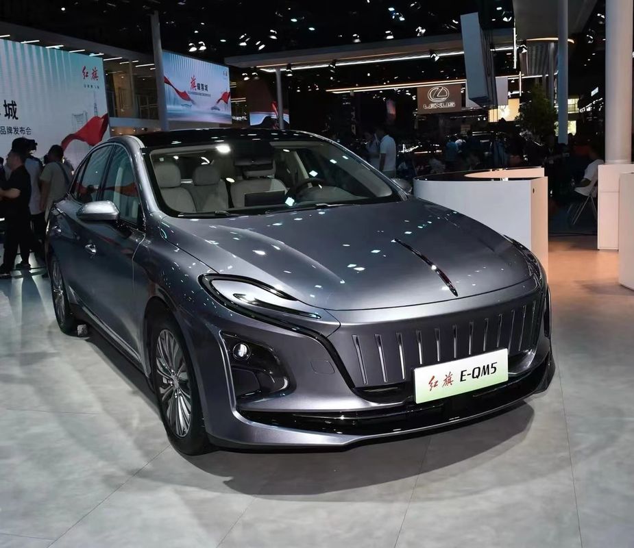 Benzin veya Elektrikli Yakıt 2024 Hongqi Eqm5 Araç Siyah Renk Verimli Koltuk Havalandırması